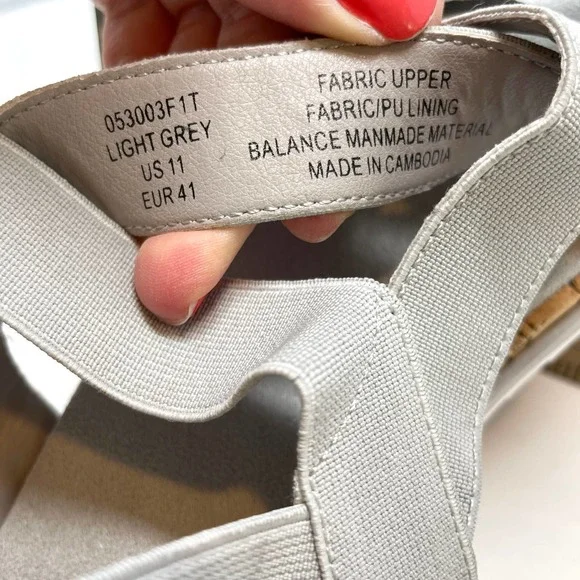 B-52 by Bullboxer Light Grey Primm Strappy Sandal Size 11 New - Picture 11 of 13